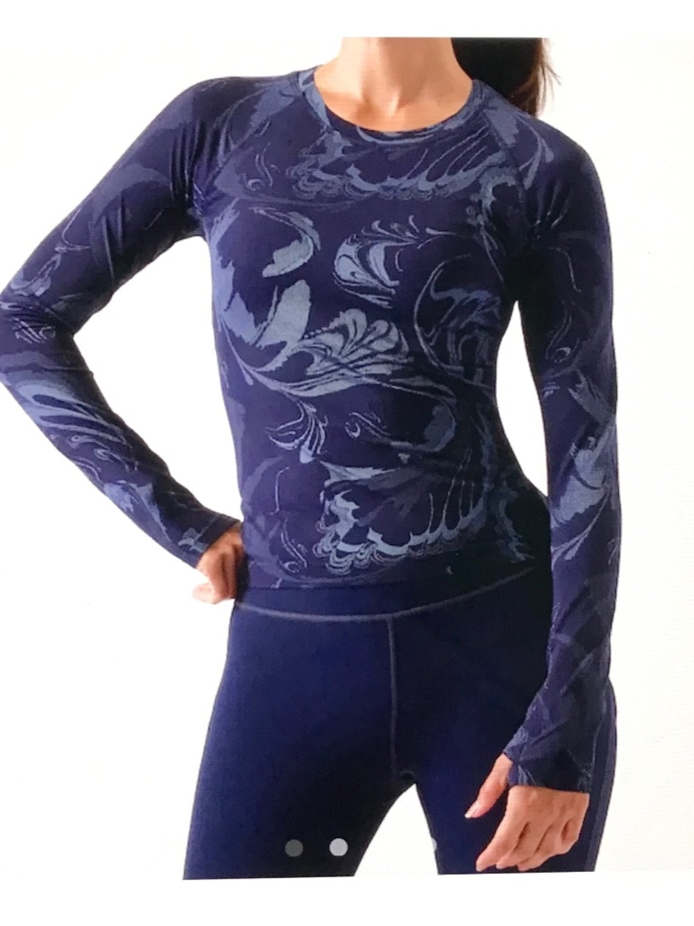 ATHLETA Momentum Seamless Top Navy Paisley Size Small
